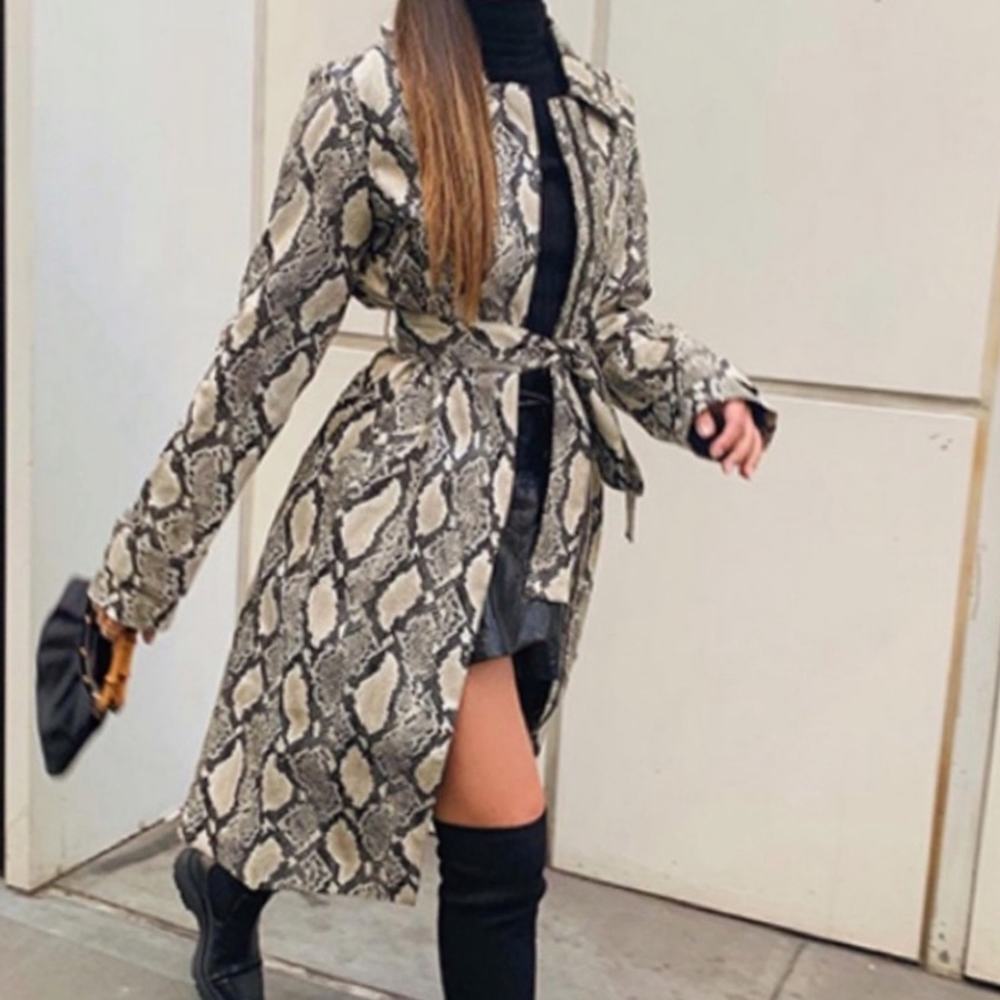 NWT Choosy Elizabeth Faux Snakeskin Coat Belted Women's Sizes M - Picture 1 of 12